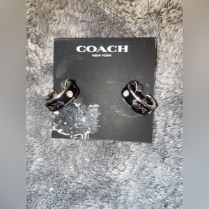 BNWT COACH Womens Signature C Enamel Huggie Black Earrings $95